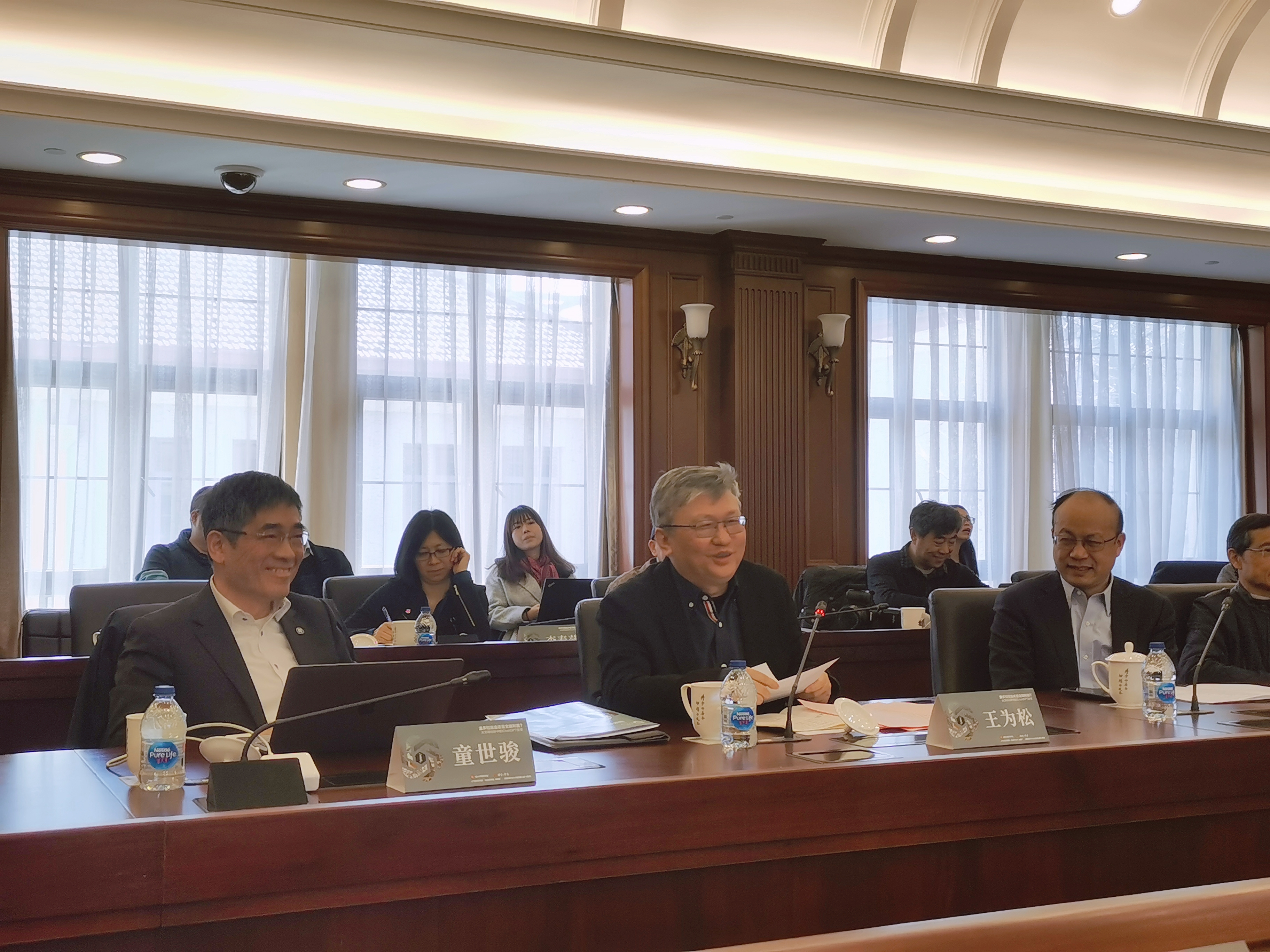 🤔ChatGPT:文明之刃?还是潘多拉魔盒?跨学科反思研讨会揭示人工智能未来影响 🤔ChatGPT:文明之刃?还是潘多拉魔盒?跨学科反思研讨会揭示人工智能未来影响