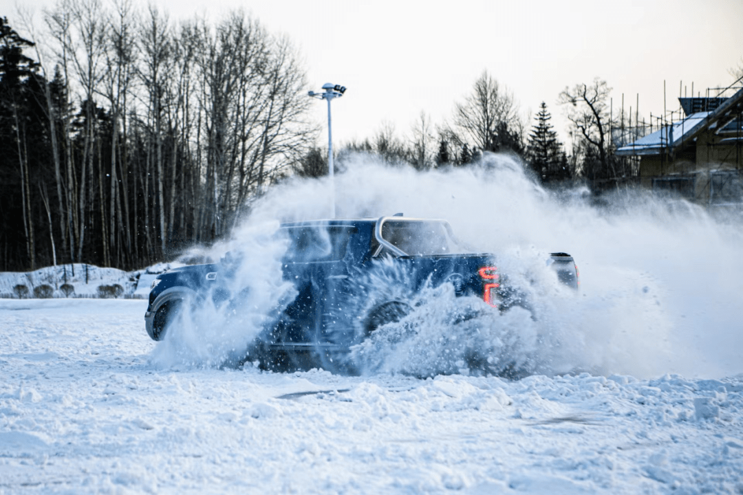 吉林的春雪仙境，你感受到了吗？探秘冰雪浪漫与温暖交织的二月之旅雪舞春光，吉林等你共绘冬春之恋