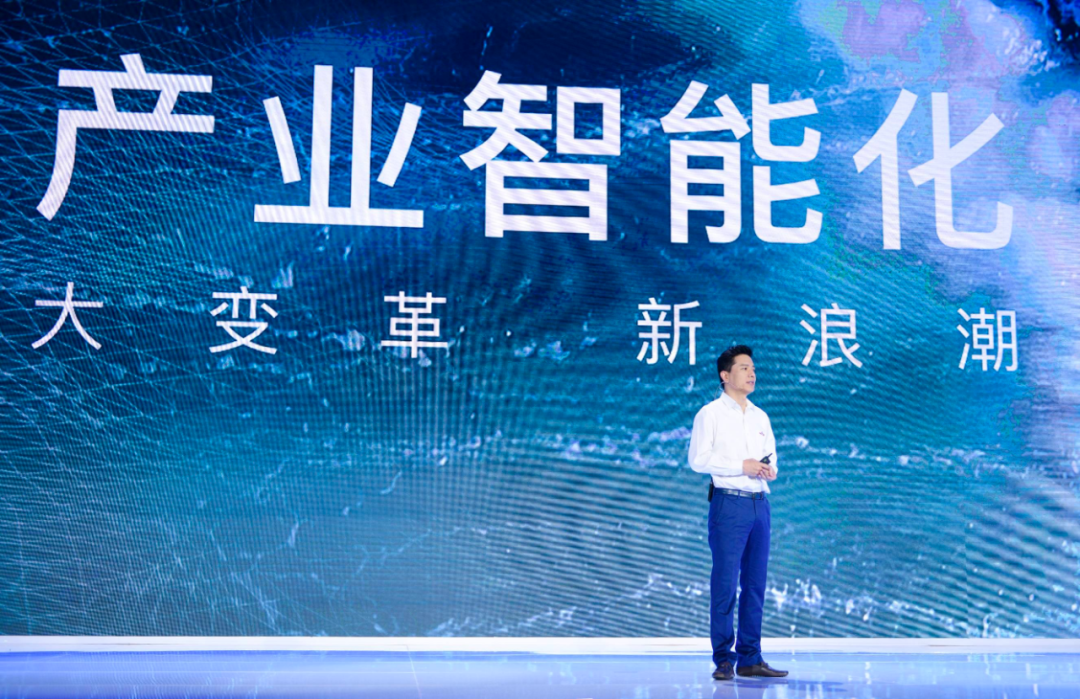 文心一言颠覆搜索?格局小了 文心一言颠覆搜索?格局小了