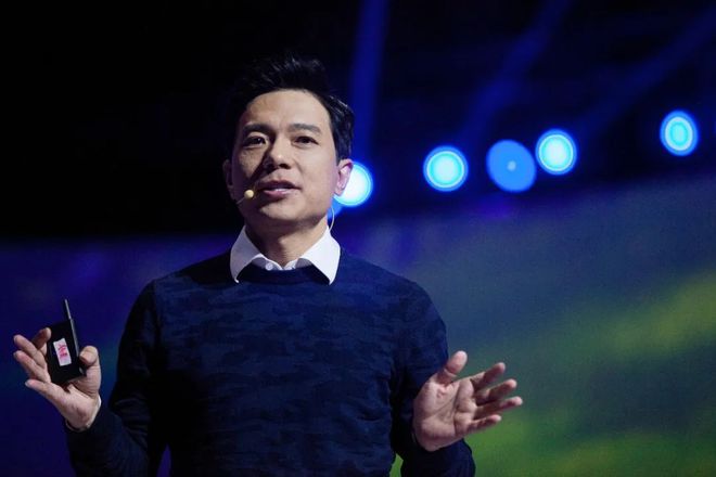 「大模型之争」：百度一步之遥，创业者们接下来怎么走？🔥