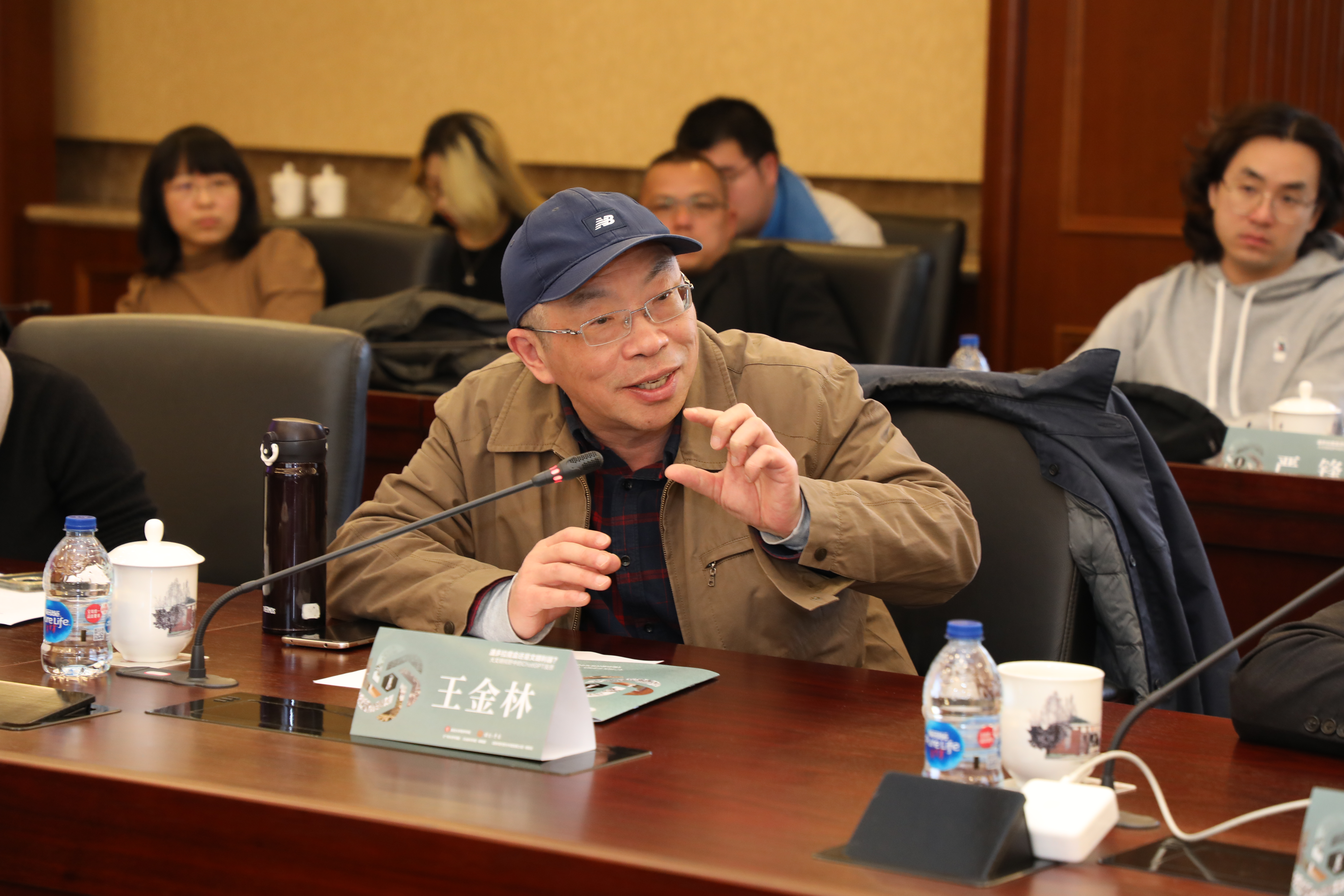 ChatGPT：文明利刃还是潘多拉？哲学学者共探未来影响