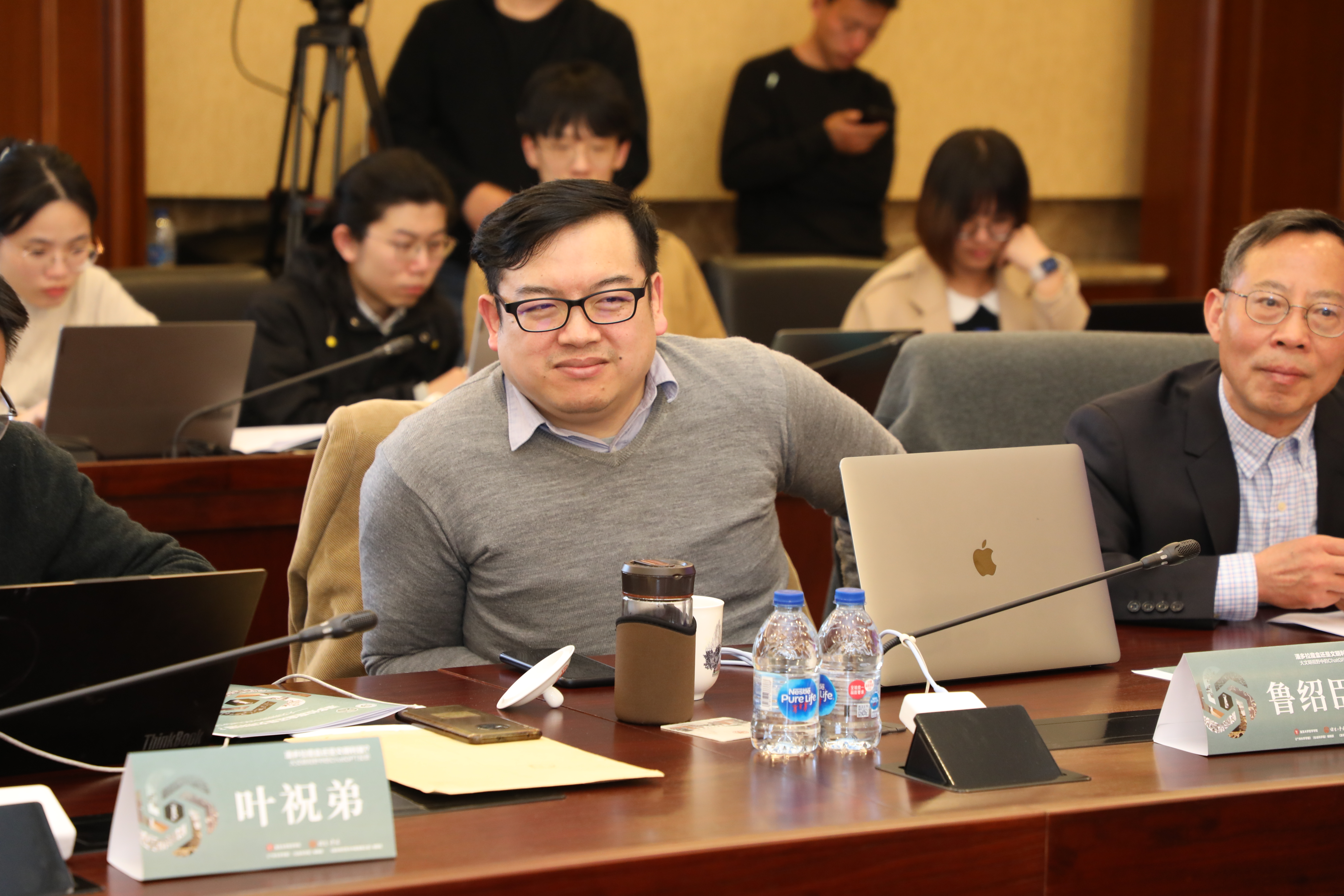 ChatGPT：文明利刃还是潘多拉？哲学学者共探未来影响