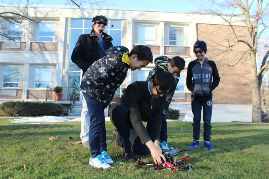 孩子编程,何时起步?看大牛们的8岁故事,兴趣第一! 孩子编程,何时起步?看大牛们的8岁故事,兴趣第一!