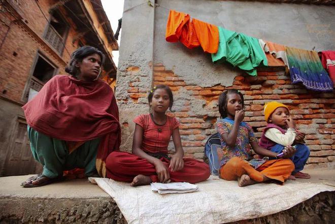 人工智能革命：比尔·盖茨的洞见与AGI的未来探索