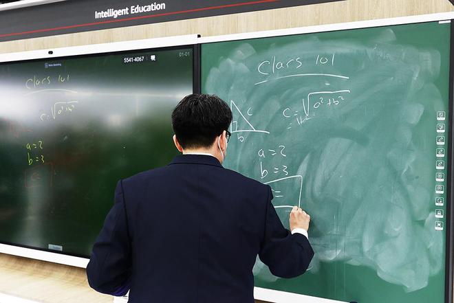 ChatGPT掀起教育风暴，学生、教师该如何应对？