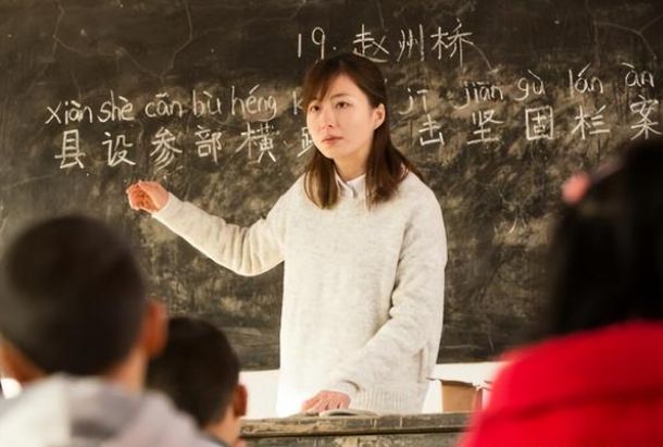 面对AI冲击,普通生该怎样选专业? 面对AI冲击,普通生该怎样选专业?