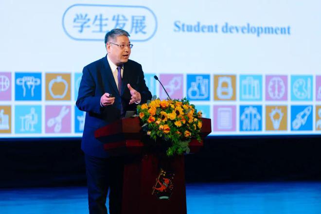 ChatGPT来了,教育的未来在哪里?教师们如何批判性地迎接挑战? ChatGPT来了,教育的未来在哪里?教师们如何批判性地迎接挑战?