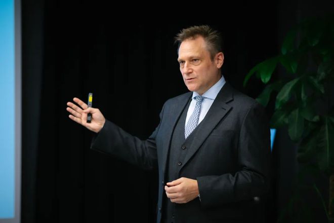 ChatGPT来了,教育的未来在哪里?教师们如何批判性地迎接挑战? ChatGPT来了,教育的未来在哪里?教师们如何批判性地迎接挑战?