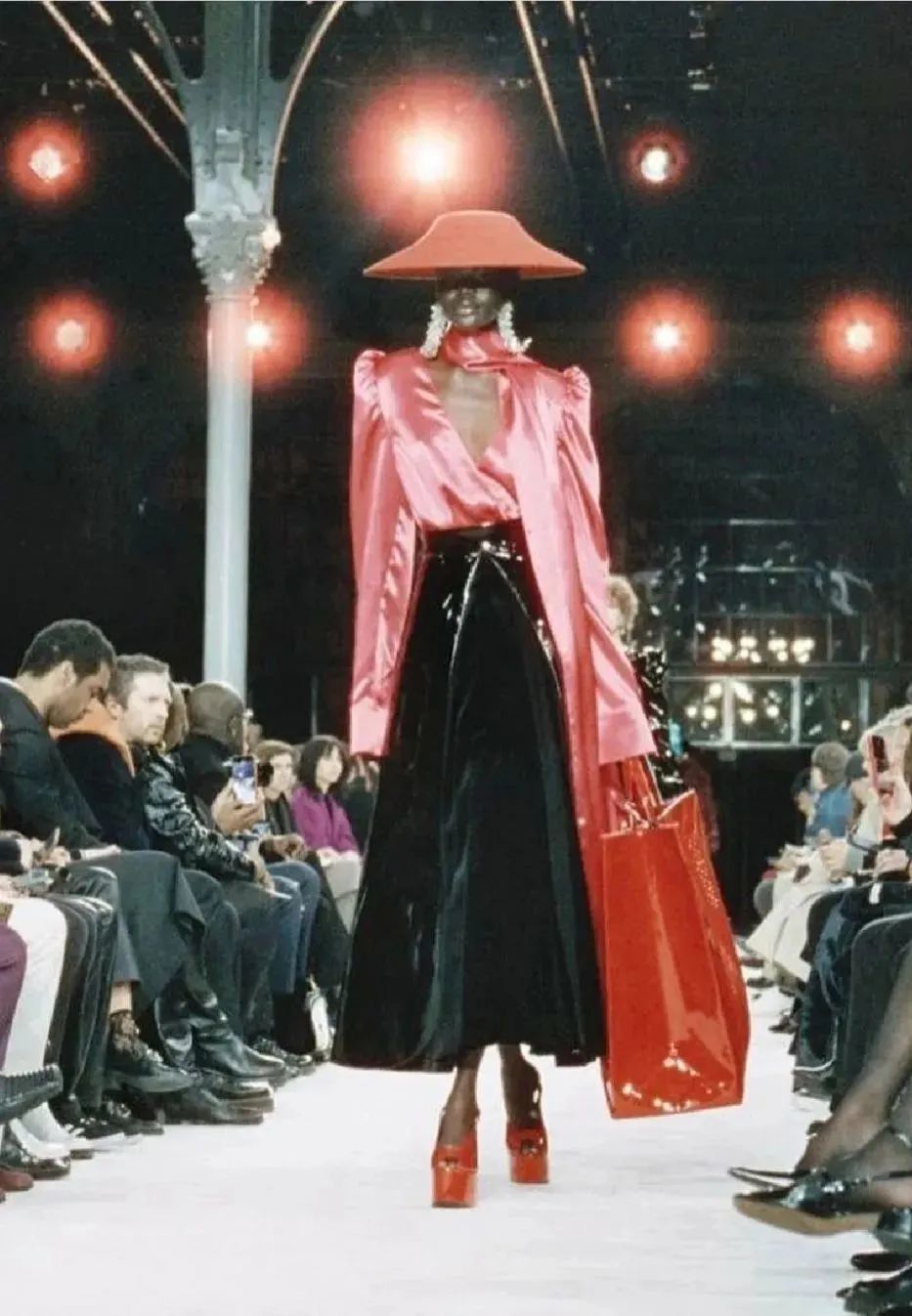 🔥GPT4.0来袭！它将如何重塑这些职业？🚀你准备好了吗？💻