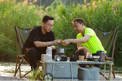 ChatGPT：将如何重塑内容创作？人类就业面临挑战吗？