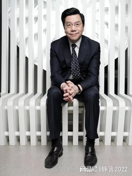 🔥ChatGPT掀起AI2.0狂潮?科技巨头争相入局,李开复揭示三大商机与挑战!🔍未来已来,你准备 🔥ChatGPT掀起AI2.0狂潮?科技巨头争相入局,李开复揭示三大商机与挑战!🔍未来已来,你准备