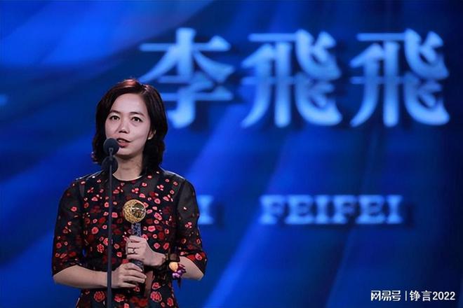 🔥ChatGPT掀起AI2.0狂潮?科技巨头争相入局,李开复揭示三大商机与挑战!🔍未来已来,你准备 🔥ChatGPT掀起AI2.0狂潮?科技巨头争相入局,李开复揭示三大商机与挑战!🔍未来已来,你准备