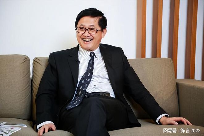 🔥ChatGPT掀起AI2.0狂潮?科技巨头争相入局,李开复揭示三大商机与挑战!🔍未来已来,你准备 🔥ChatGPT掀起AI2.0狂潮?科技巨头争相入局,李开复揭示三大商机与挑战!🔍未来已来,你准备