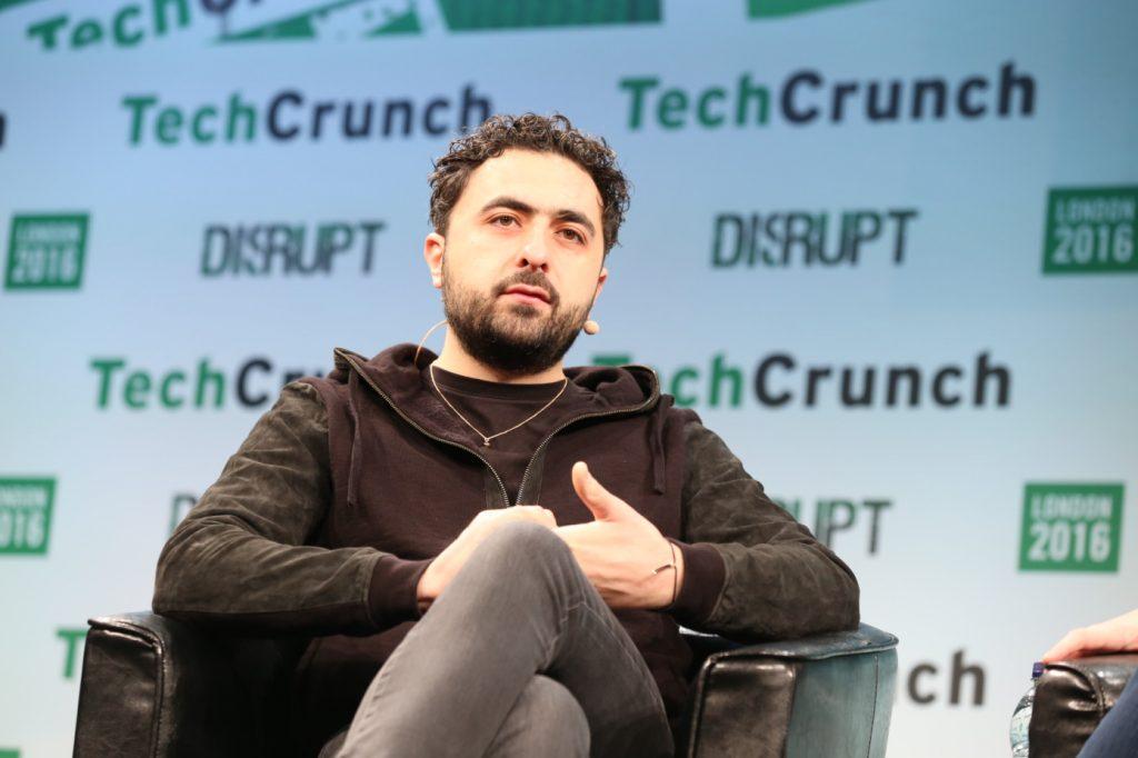 《大模型赋能:国产手机品牌竞相布局智能语音领域》 《大模型赋能:国产手机品牌竞相布局智能语音领域》