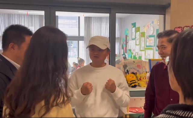 《AI颠覆世界:ChatGPT引发的人类思考》 《AI颠覆世界:ChatGPT引发的人类思考》