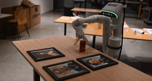 AI机器人迈向具身智能:从指令接收者到行动者 AI机器人迈向具身智能:从指令接收者到行动者