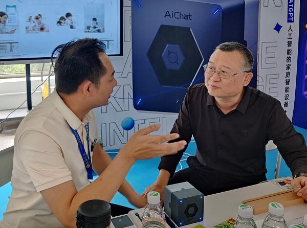 链式反应科技推出全球首款基于ChatGPT的人工智能家庭智能教育产品:爱喳猫AiChat智能盒芯 链式反应科技推出全球首款基于ChatGPT的人工智能家庭智能教育产品:爱喳猫AiChat智能盒芯