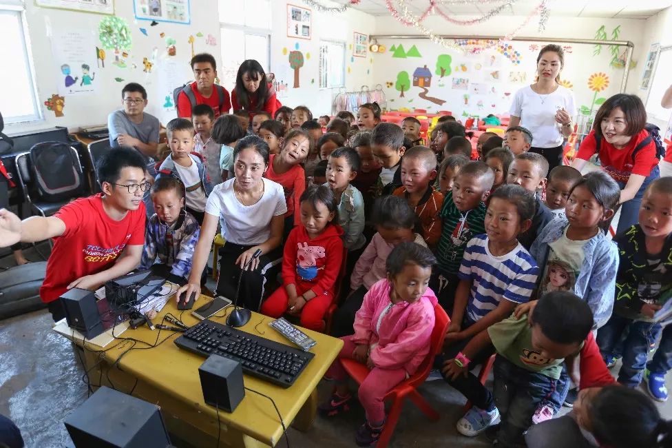 我有一个好老师,它的名字叫AI 我有一个好老师,它的名字叫AI