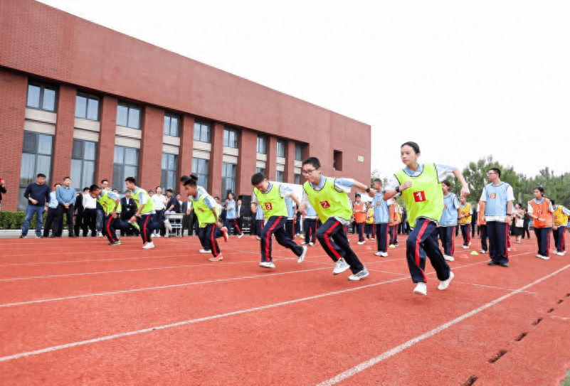 AI助力体育教育：探究山东地区体育课程变革