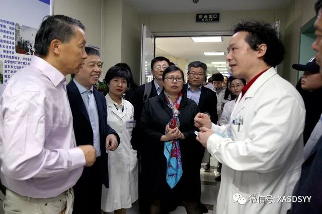 美国AI教授专家团队莅临市第四医院  携手合作人工智能硬科技