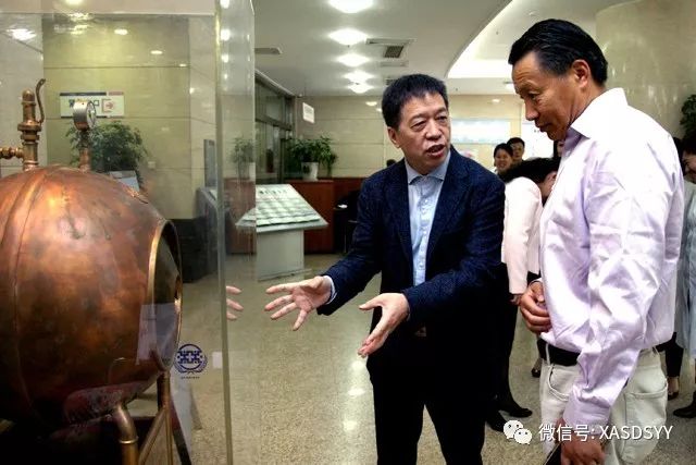 美国AI教授专家团队莅临市第四医院  携手合作人工智能硬科技