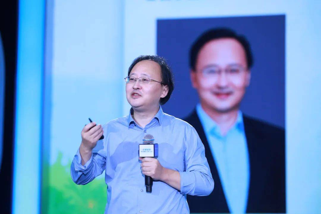 刘嘉:95%的教师未来会被AI替代,不要再培养孩子将被淘汰的能力了 | 精选 刘嘉:95%的教师未来会被AI替代,不要再培养孩子将被淘汰的能力了 | 精选