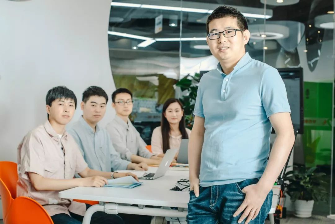 00后：我有一个好老师，它是AI机器人