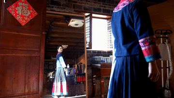 身穿布依，绣娘的心声：传承非遗，织梦幸福