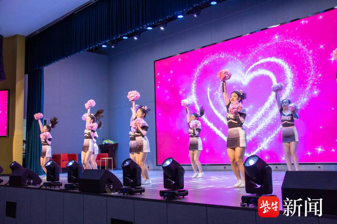 教育未来论坛热议:AI时代,我们如何学习?教师何去何从? 教育未来论坛热议:AI时代,我们如何学习?教师何去何从?