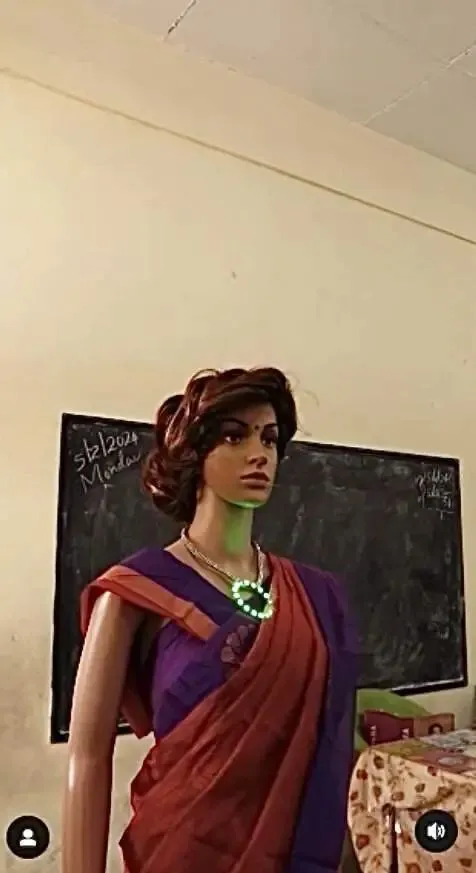 震惊！印度首个AI教师已经上岗了，会三门语言，从幼儿园辅导到高中