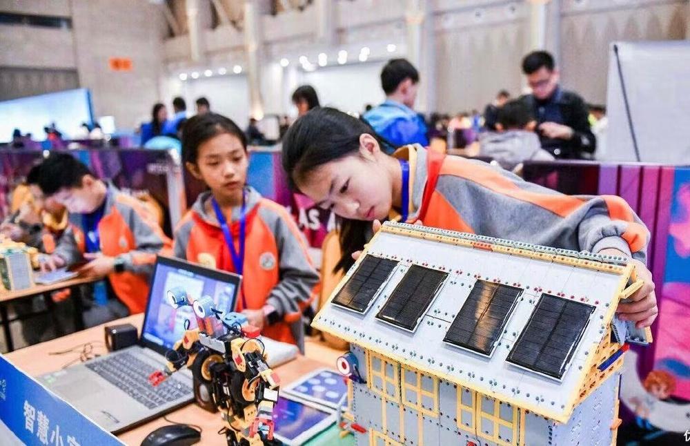 百姓故事 | 不一样的乡村“AI教师”