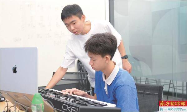 初中生AI作曲 《青春无限》致敬老师