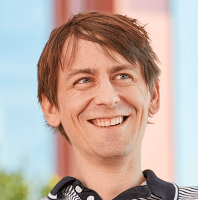 国际象棋神童、85后科学家与传奇教授共揽诺贝尔化学奖,AI再度成为关注焦点 国际象棋神童、85后科学家与传奇教授共揽诺贝尔化学奖,AI再度成为关注焦点