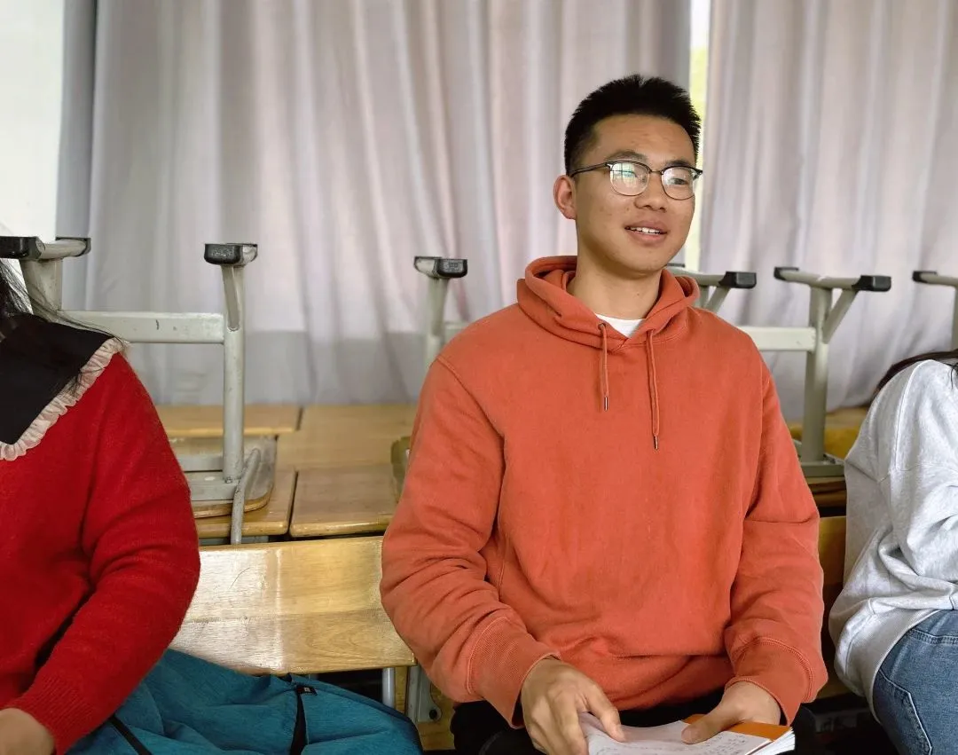 机遇还是挑战，拥抱还是限制——Chat GPT对教育的影响我有话说记南京市小市中心小学青年教师学研社沙龙活动